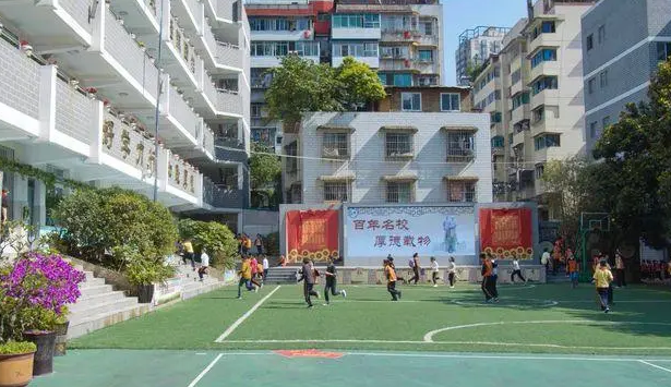 贵州贵阳：“八一爱民学校”正式揭牌