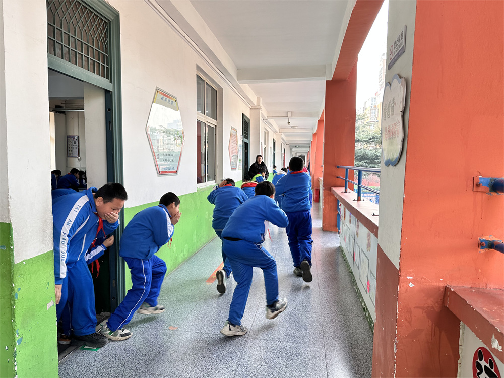 以演筑防—河北邯郸峰峰矿区太安小学扎实开展消防安全教育